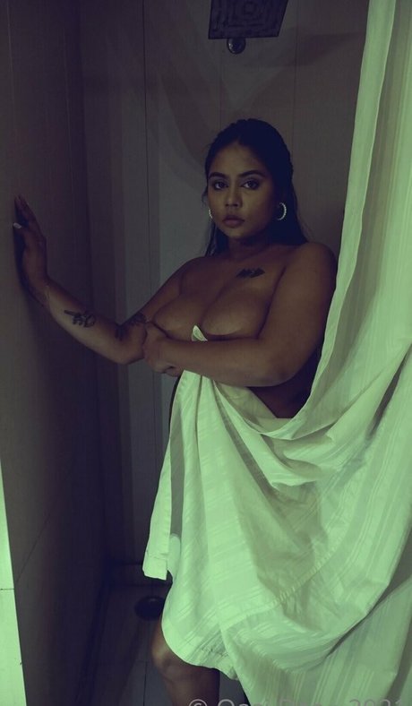 Oasi Das model art pictures