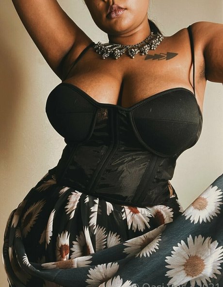 Oasi Das erotic star photos