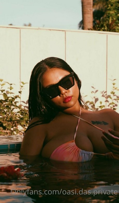 Oasi Das naked pornstar img