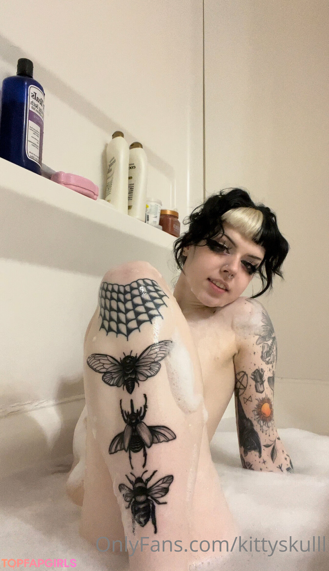 Caroline Carr_ erotic model photos