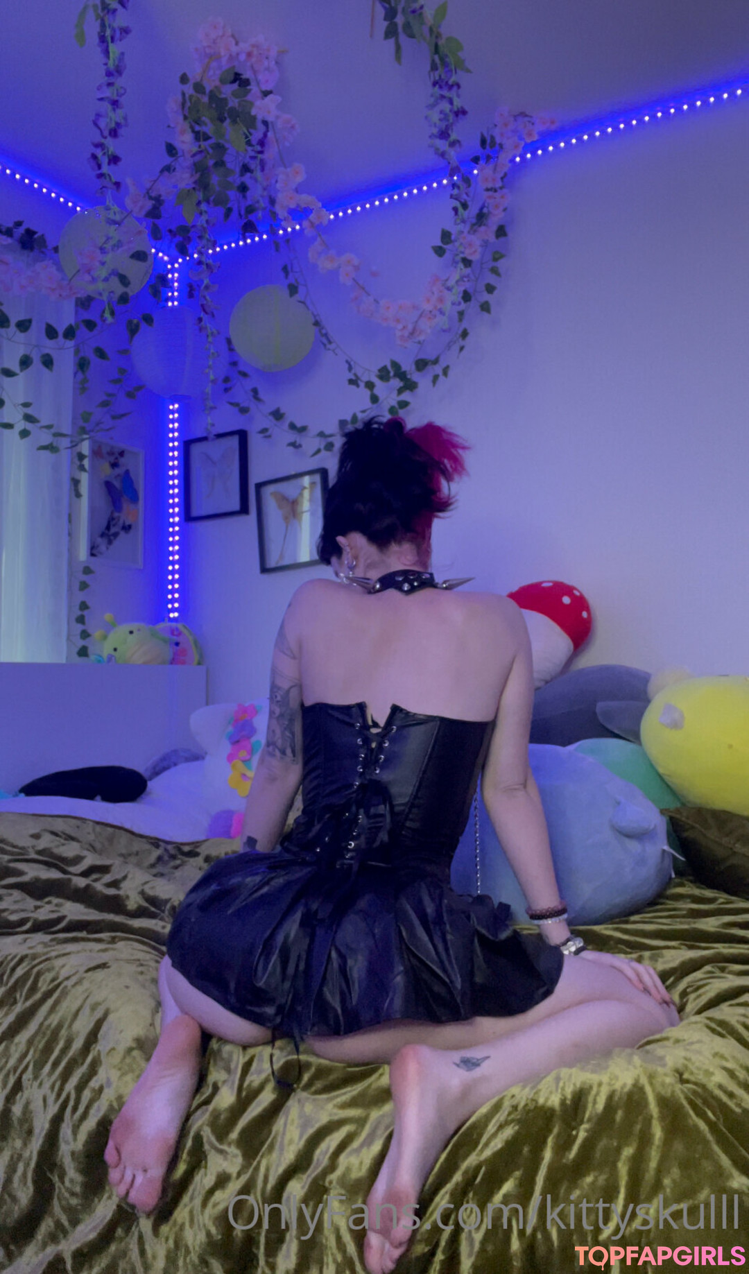 waifu onlyfans pornographic picture