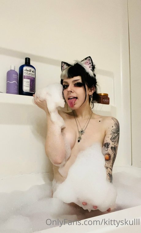 Caroline Carr_ star free archive