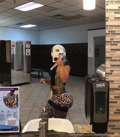 Bailey Stewart pretty star img