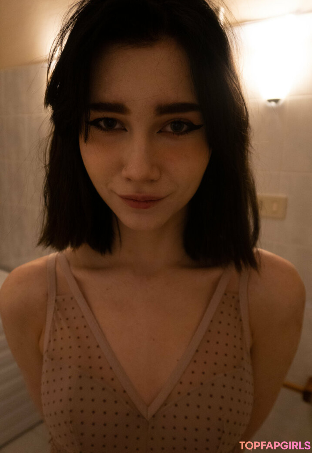 arina gp model adult image