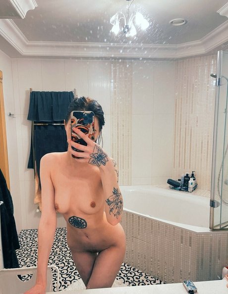 stepdaughter onlyfans sexy pics