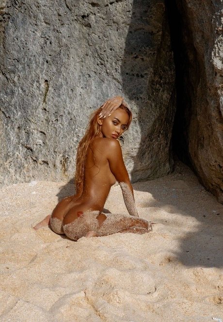 blonde pregnant onlyfans naked pic