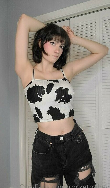 bikini model onlyfans pretty pictures