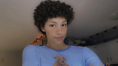 Cybersofty hot star picture