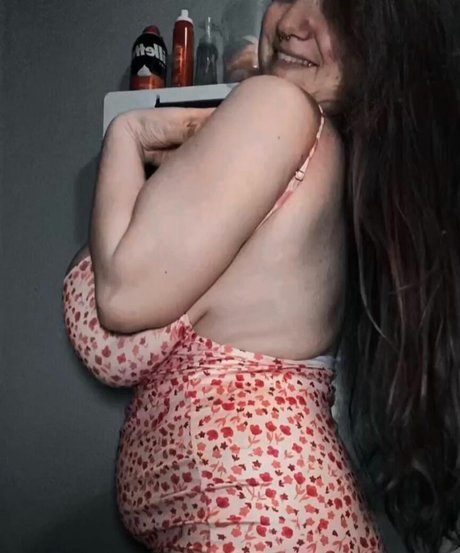 dripping pussy onlyfans top image