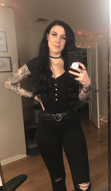 MsKILLIONAIRE pornstar hd pictures