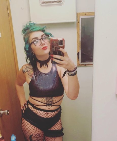 Kitty Lynn perfect star pictures