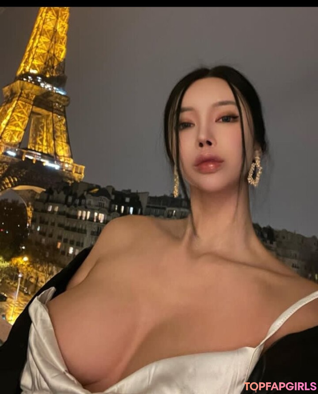 Baek Si Young pornstar nude img