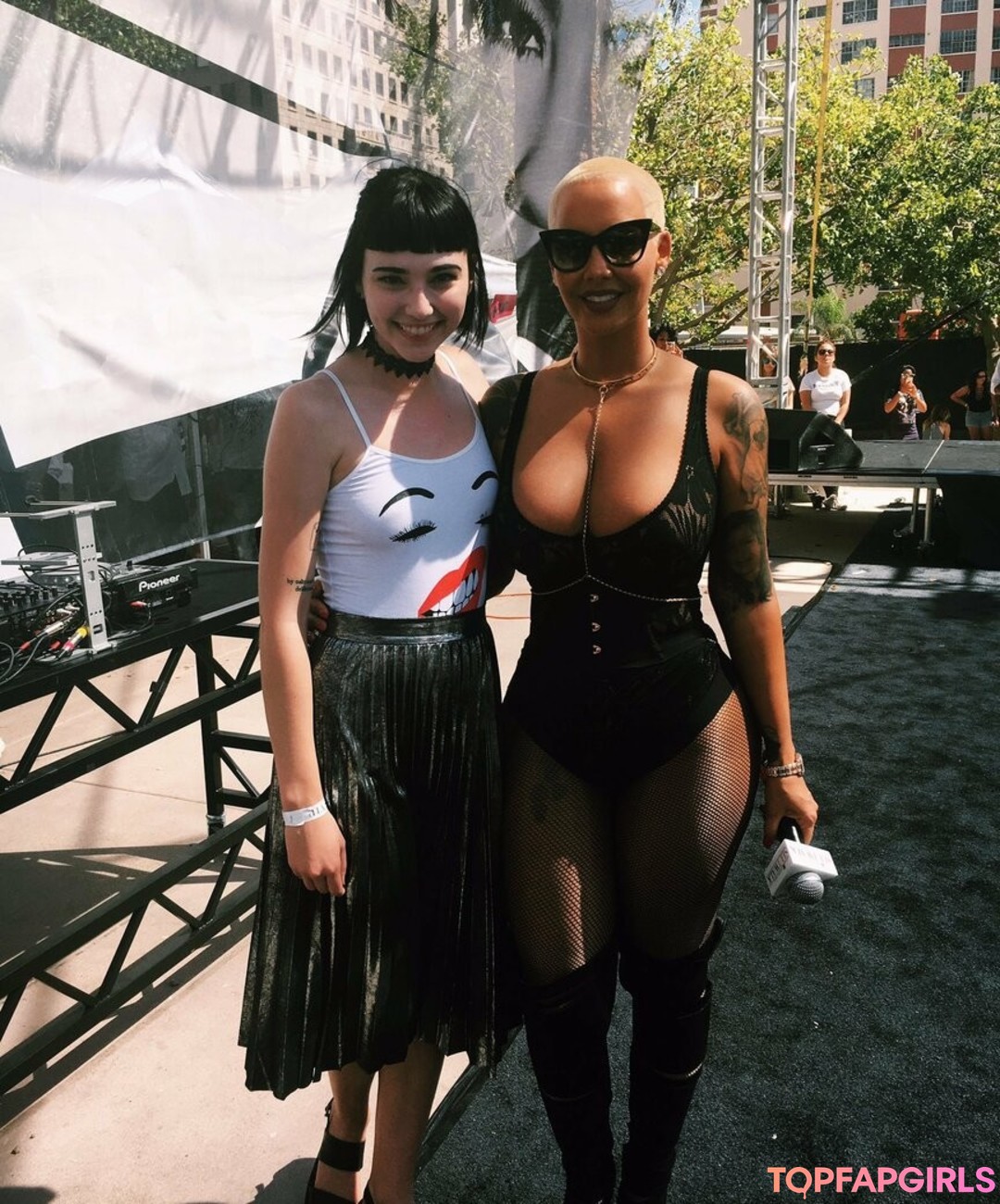 Savannah Brown free pornstar img