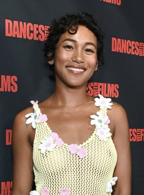 redhead threesome onlyfans nice pic