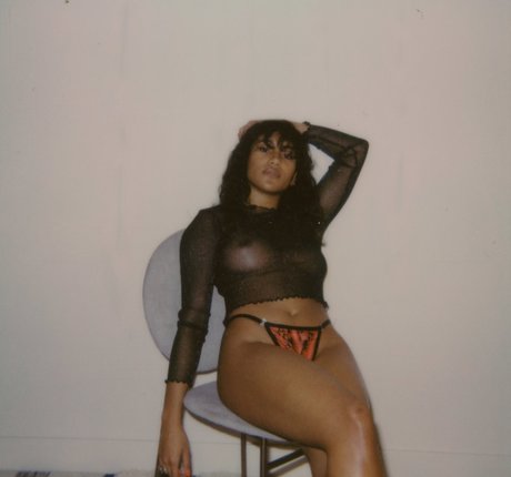 Sydney Park star pornographic image