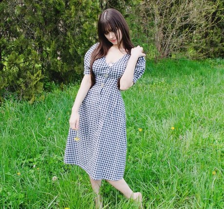 niki tyan17 sexy model gallery