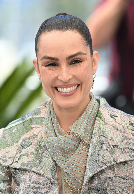 Noomi Rapace star perfect image