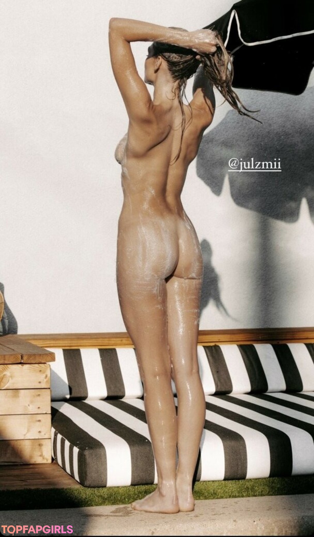 Julzmii model nudes picture