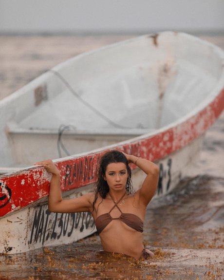 Jesenia Echeverria xxx actress archive