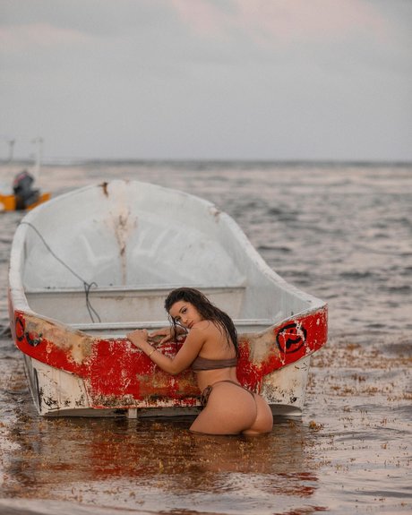 Jesenia Echeverria xxx actress pic