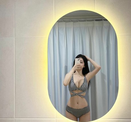 Asmr Yeonchu perfect model photo