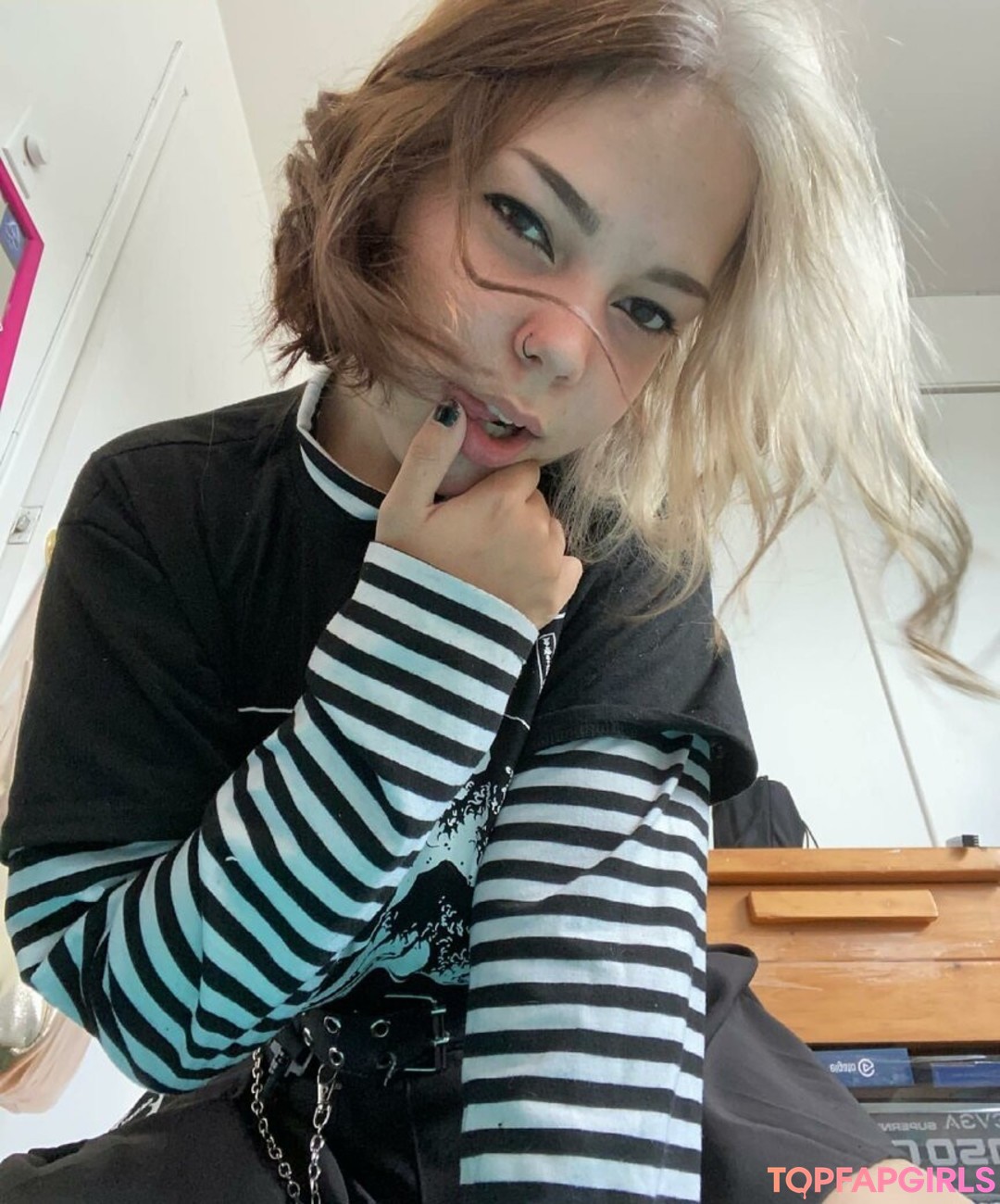 Taell pornstar hd img