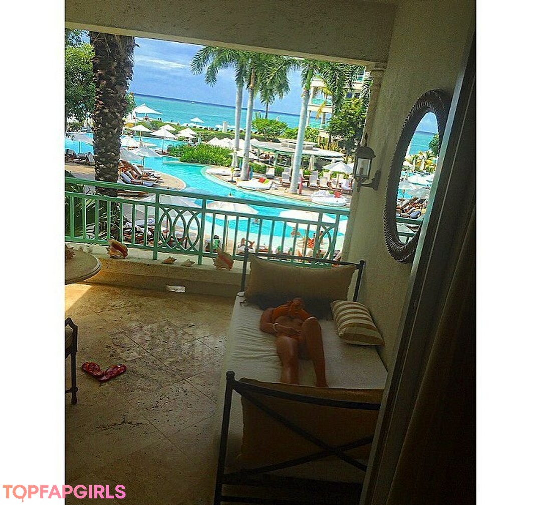amateur blonde onlyfans art porn pic