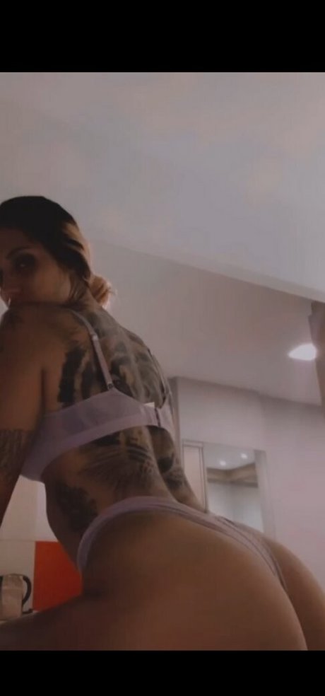 Azzy MC star adult pictures