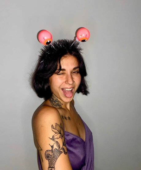 Krewella perfect model picture