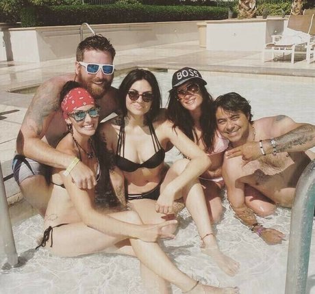 Krewella top profile image