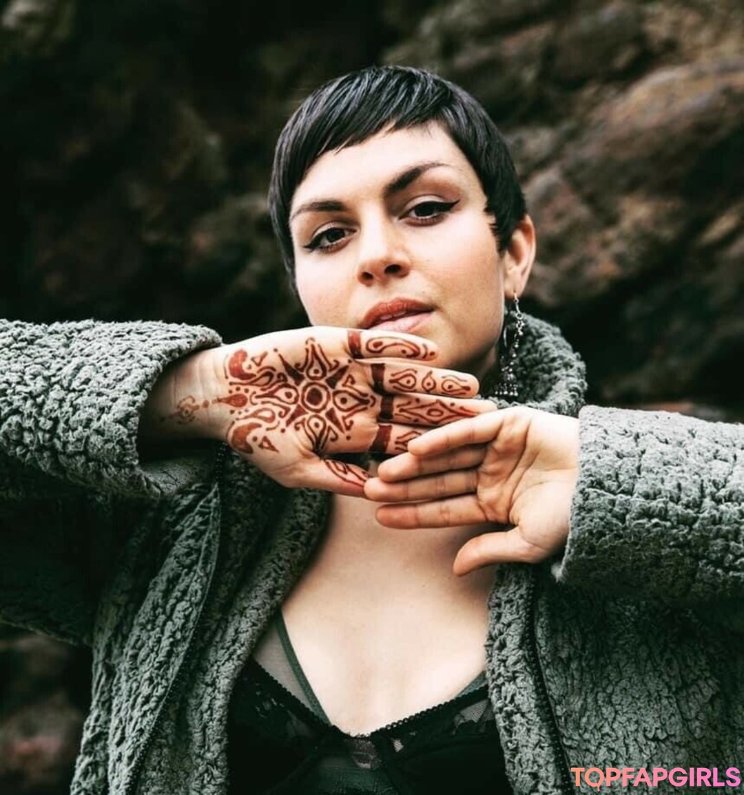 Krewella free star photos