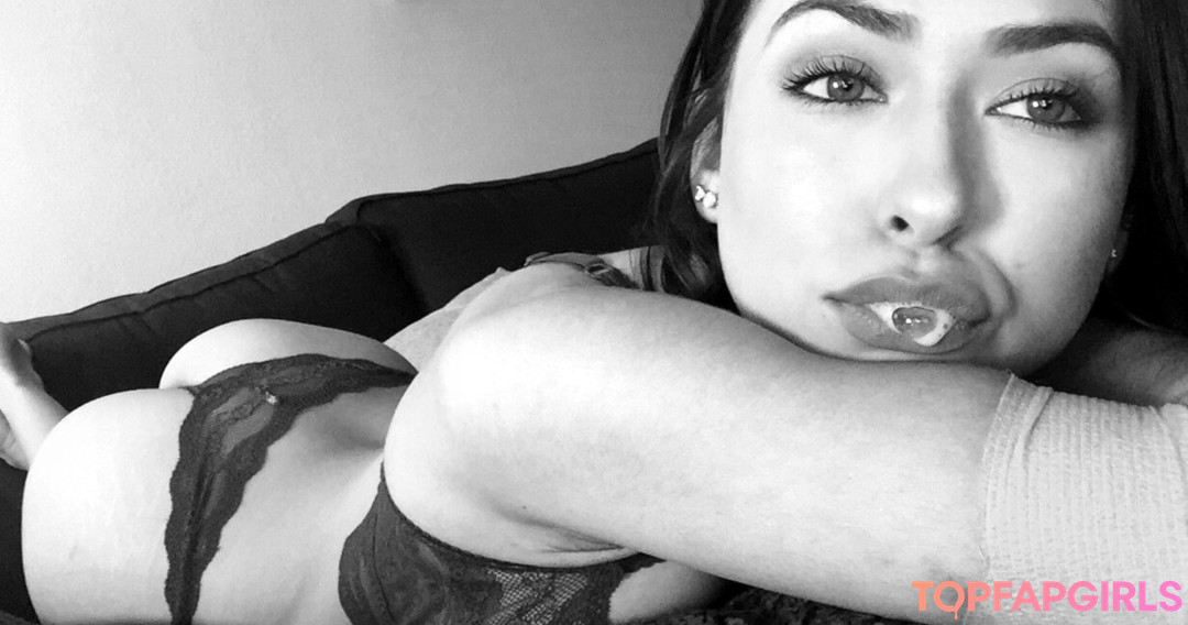 hungry4moore pornstar xxx img