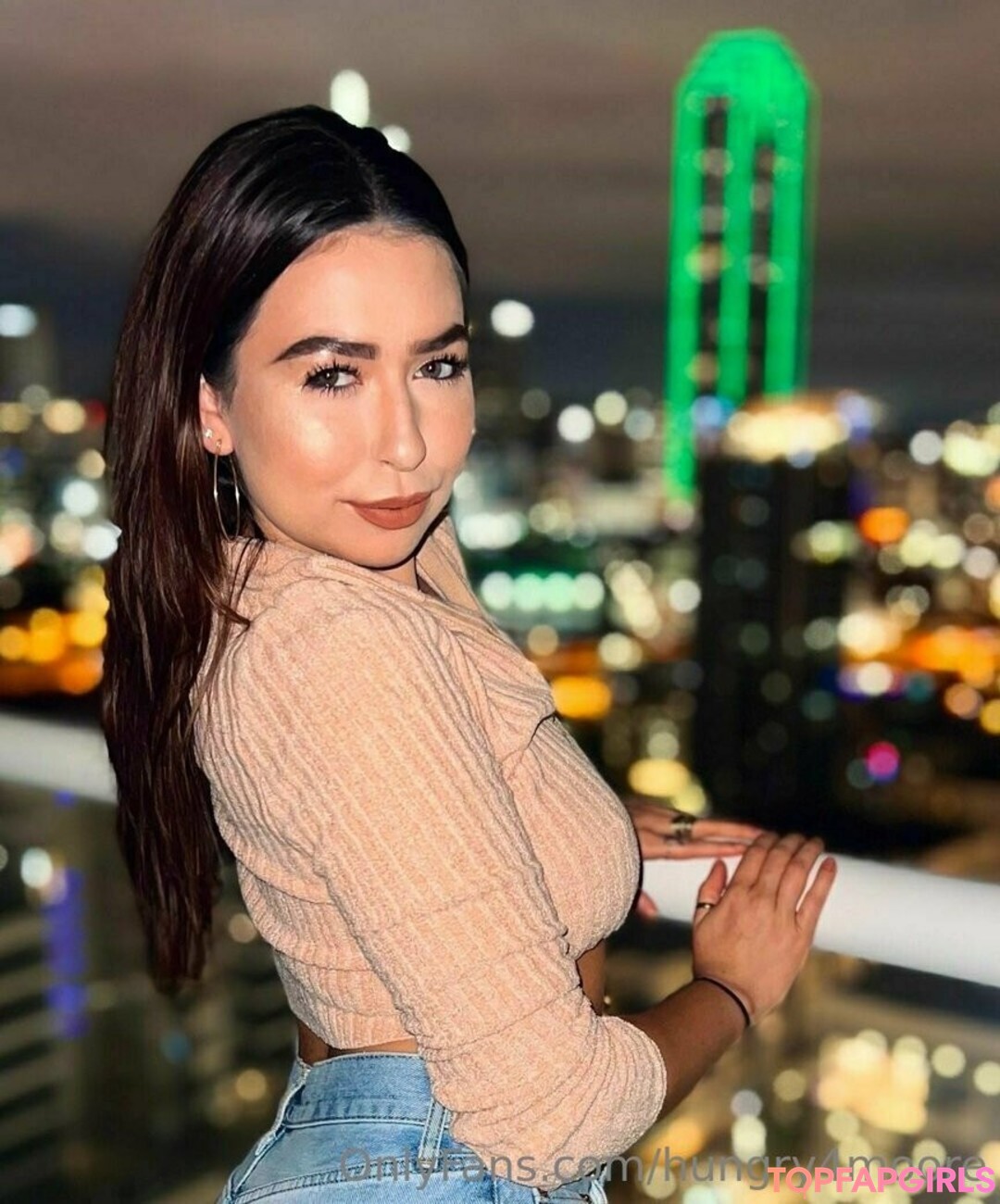 hungry4moore pornstar top image