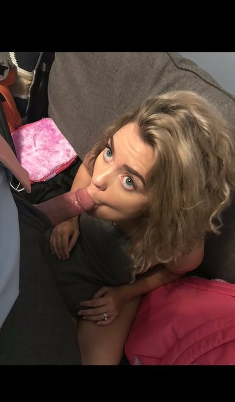 Savannahextrasmall pornstar xxx gallery