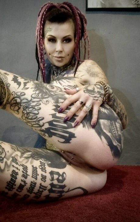 Pixta hd model photo