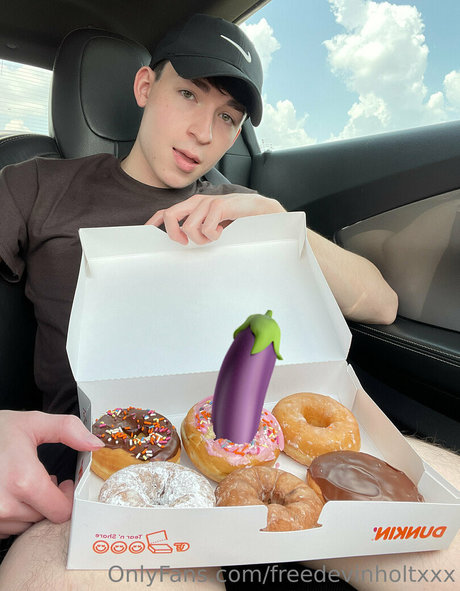 freedevinholtxxx art actress photos