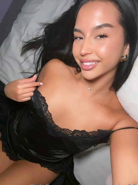 amandaclaire18 erotic pornstar photos