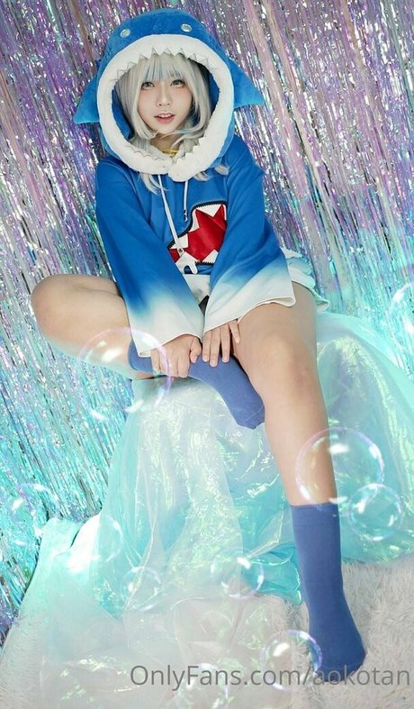 Aokotan model naked image