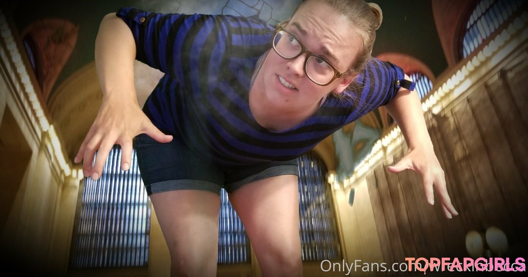 wreckinbecca hot actress image