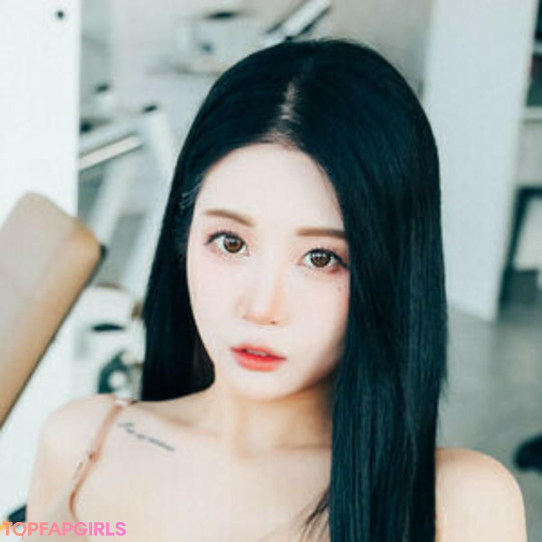 Bomi Girl Crush porn actress image