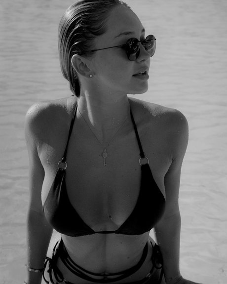 Madam Maru hot star image