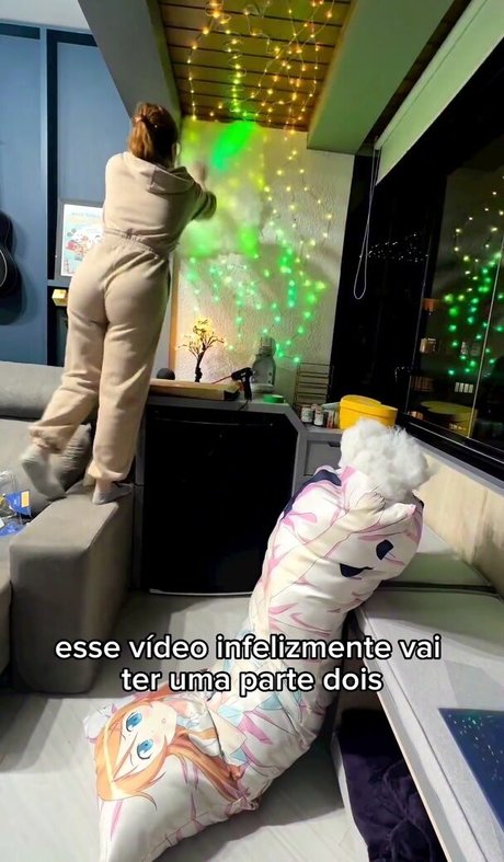 Claudia Andriolo hot star images