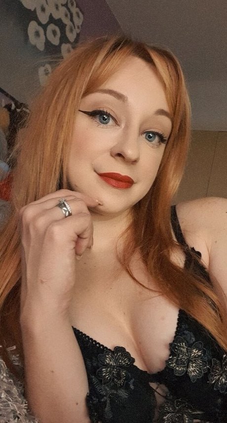 Bronnylovesyou erotic actress img