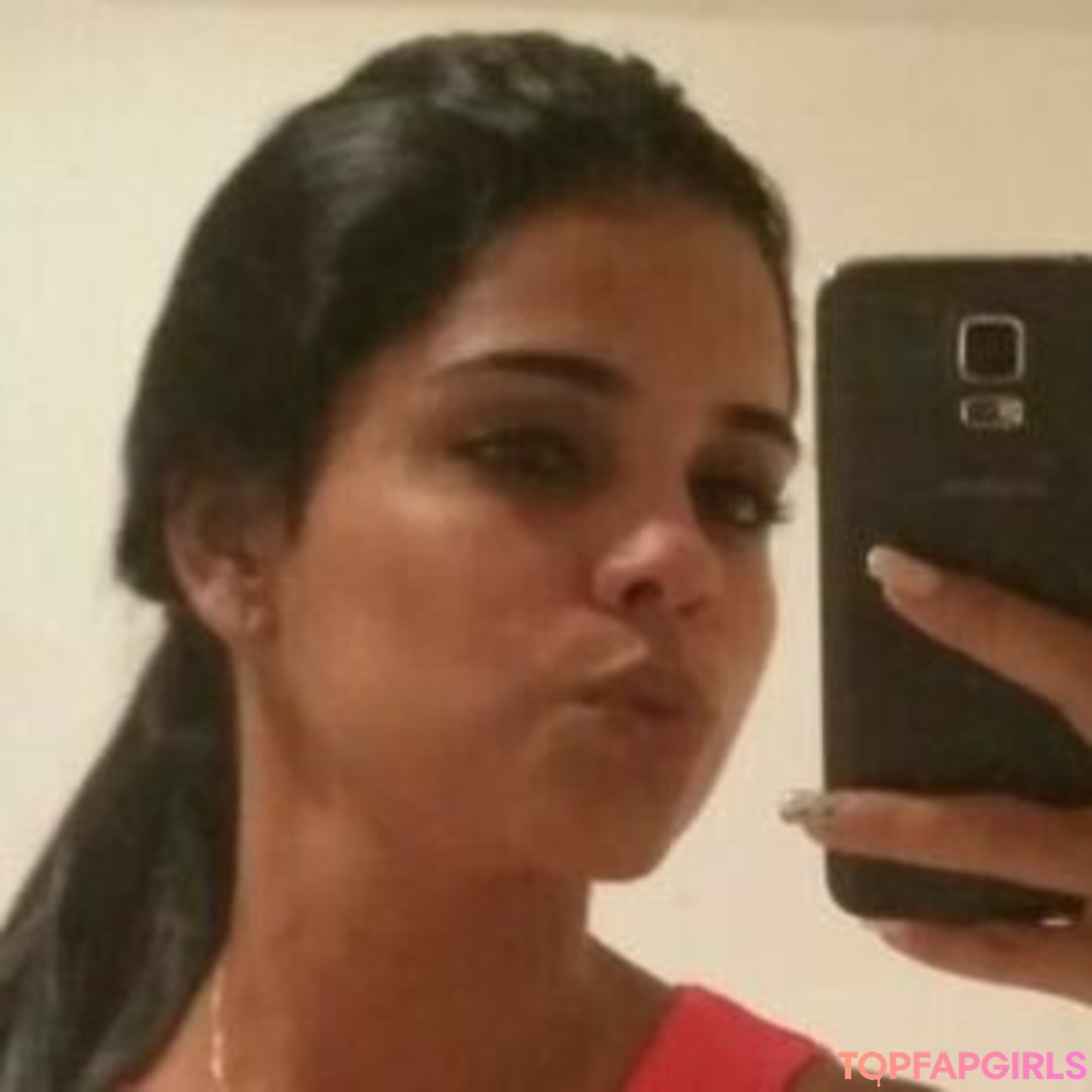 Daniela Baptista perfect actress pictures