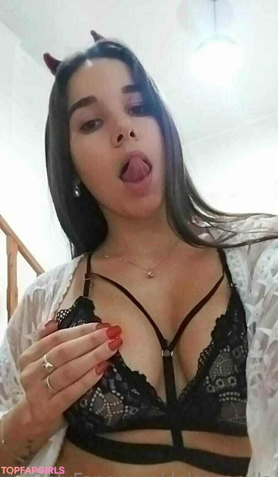 dolcecamila top actress pictures