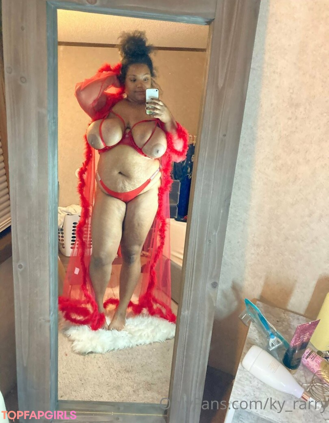 ky rarry nudes star img
