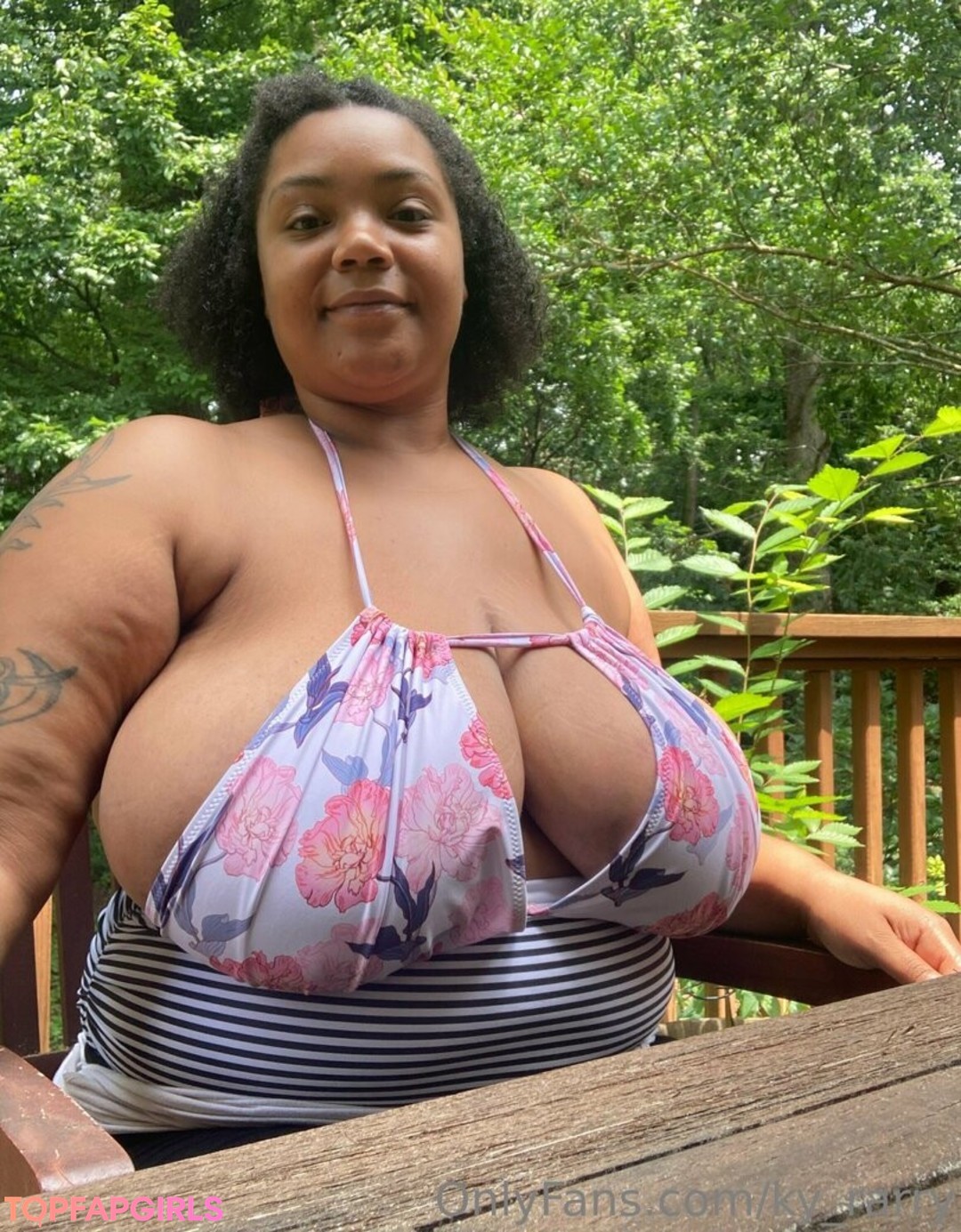big tits cougar onlyfans free naked image