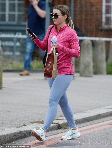 Dani Dyer pornstar nudes pictures