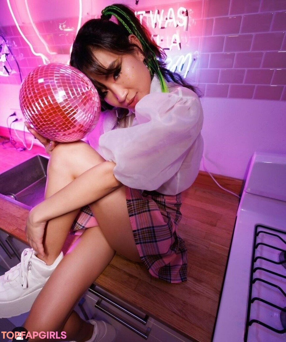 Jeannie Elise Mai pornstar xxx img