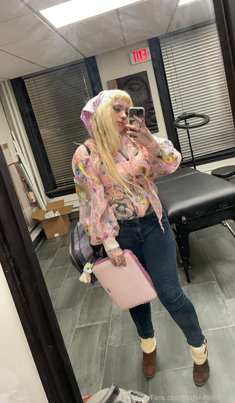 skinny blonde onlyfans sexy nude photos